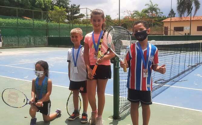 Campo De Tênis Feminino Ou Seleção Telefônica Em Festas De